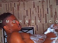 Squirtkvngs Stuns in Solo Shower Play