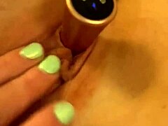 Amateur Blonde’s Teasing Close-Up Orgasm with Toys
