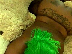 ebony star’s stunning curves