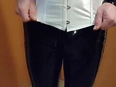 Sultry Spanish Travesti Awaits You