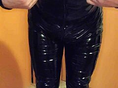 Sultry Spanish Travesti Awaits You