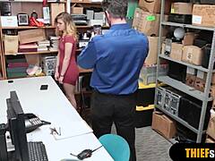 blonde teen's daring guard encounter