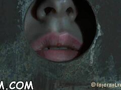 BEAUTIFUL WOMAN'S INTENSE MOANS