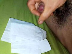 Amateur Gay’s Hot Masturbation