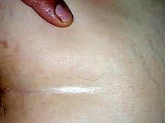 Esposa’s Amateur MILF Action in Bedroom