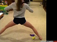amateur girl twerks in collection