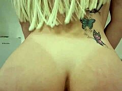 amateur wanks to a thrilling peak