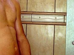 Amateur Shaft in Sultry Bath