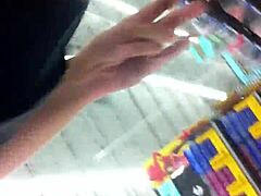 What’s hidden in her upshorts clip?