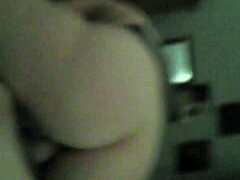 Real amateurs riding hard in raw fuck session