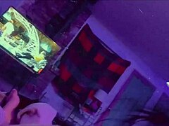 Curvy vixen craves Tinder heat