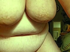 Plump Amateurs Sultry Spotlight