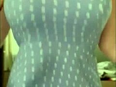 Home Amateurs: Sexy Girls Show Tits