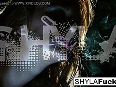 Shyla Stylez’s Smoking Fetish Solo Display