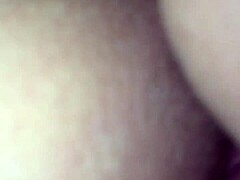 AMATEUR HANDSJOB WITH MADURA