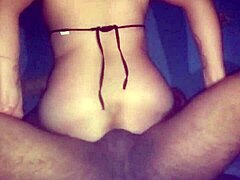 noche de loquera ends with latina in bed