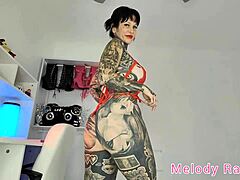 Shaved Beauty’s Big Asset in Bikini