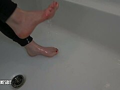 CONVERSATIONAL FEET FETISH WITH LOU