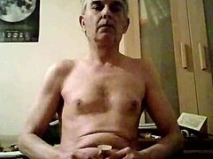 Eating my own cum without hesitation