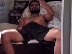 Champagnepapi122 relentlessly strokes it out in solo masturbation frenzy