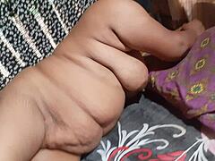 Indian Couples Seduce in Private Tapes