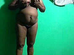 Asian hottie’s homemade backdoor intensity