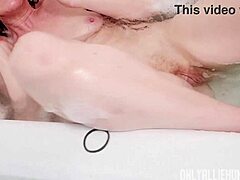 REDHEAD MILF SOLO BATH FIRE