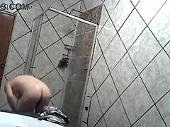 STEPMOM'S SHOWER SECRETS REVEALED