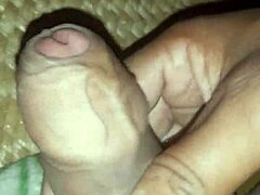 What’s the secret behind this huge cumshot explosion?