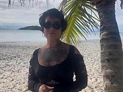 Daring shibari display in public