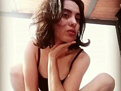 Yesy's Sultry Webcam Toy Play