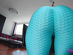 Intriguing What’s This Perfect Big Ass Camgirl Hiding With Dildo?