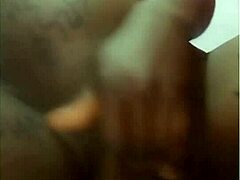 Ever seen a daring fingering session like this one?