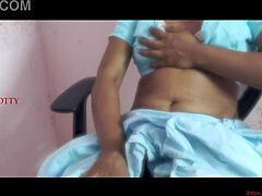 Tamil Rohini Ignites Solo Webcam Heat