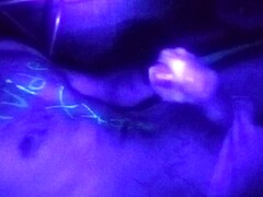hellfoxslaves shines in slick solo tease
