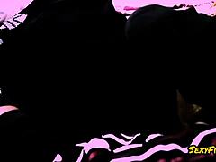TEEN SLUT'S SHAVING SEX SCENE