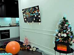 Amateur teen's Christmas steamy surprise