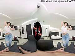 latina's cute curves in vr
