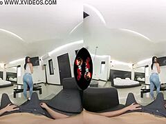 latina's cute curves in vr