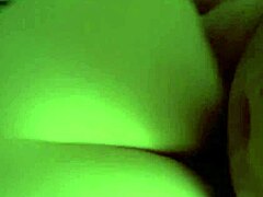 curvy amateur's shaking moves