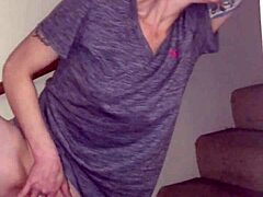 Wife’s Fierce Pussy Rubbing On Stairs Display