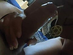 Amateur Girlfriend’s Casual Weekend Bedroom Romp