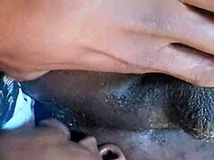 Southern gals' ebony throat action