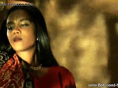 SULTRY INDIAN SIZZLE