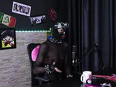 Amateurs in Heated Bi Connections