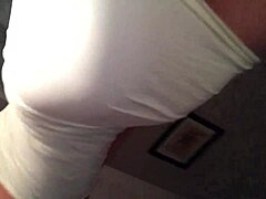 Blonde’s Intense Solo Cam Session