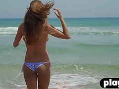 Nicole Fox Strips to Show Curves
