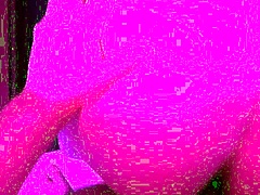 Amateurs flaunt curves in homemade clips