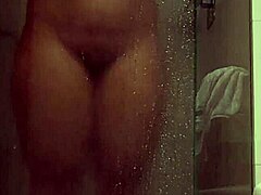 Petite Beauty’s Shower Playtime