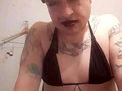 Sissy Tease Turns Heads